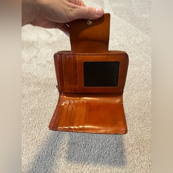 Valentina Leather Wallet - Picture 4 of 6